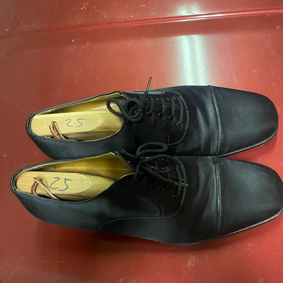 Magnanni | Shoes | Magnanni Segovia Cap Toe Oxford Men Very  display picture 1